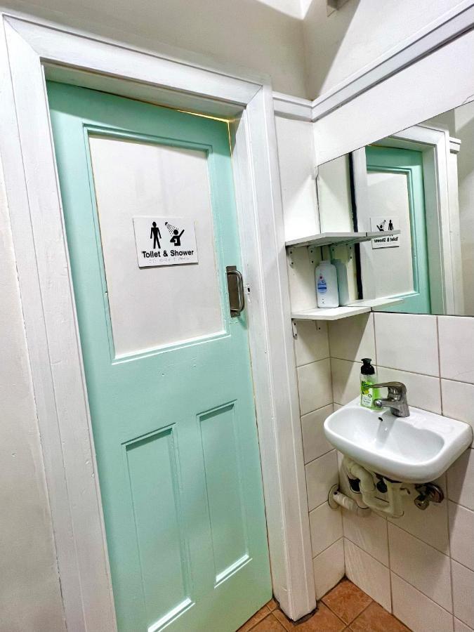 The Downing Hostel Сидни Екстериор снимка